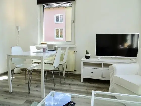Superior Apart Daire, Özel Banyo, Bahçe Manzaralı