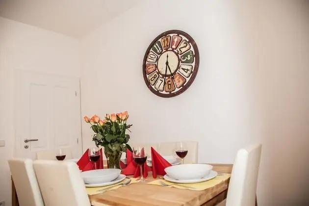 Apart Daire, 3 Yatak Odası (Apartment 2)