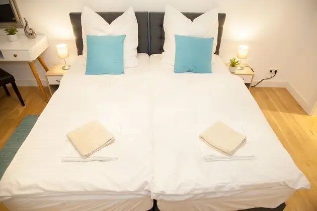 Apart Daire, 6 Yatak Odası, Sigara İçilmez, Teras (Apartment 3)