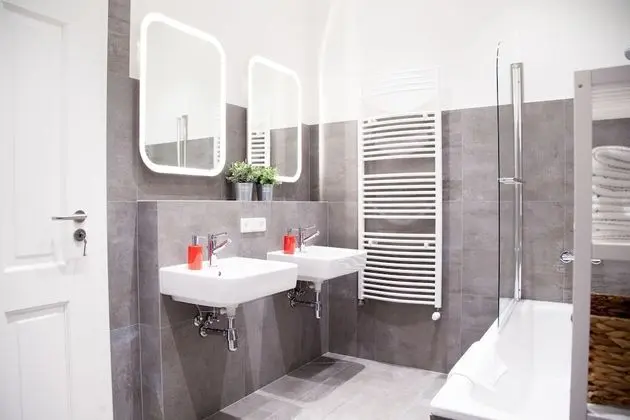 Apart Daire, 6 Yatak Odası, Sigara İçilmez, Teras (Apartment 3)