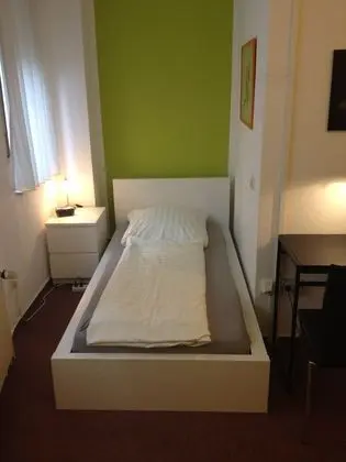 Tek Kişilik Oda, 1 Tek Kişilik Yatak, Sigara İçilmez