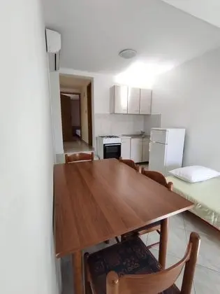 Classic Apart Daire, 1 Yatak Odası, Teras, Bahçe Manzaralı