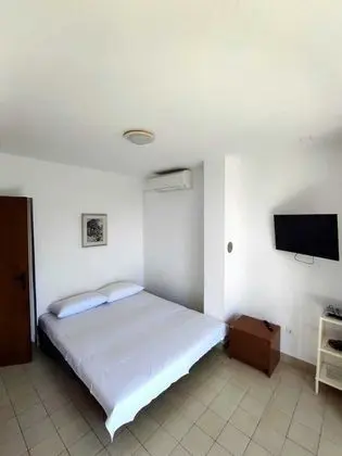 Economy Apart Daire, 1 Yatak Odası, Teras, Avlu Manzaralı