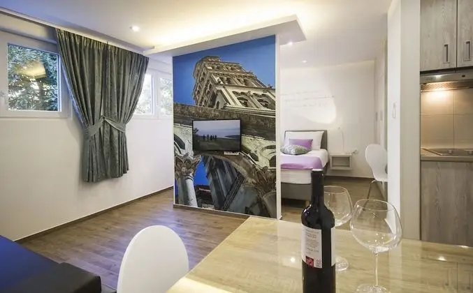 Studio (Pojisanska street 13)