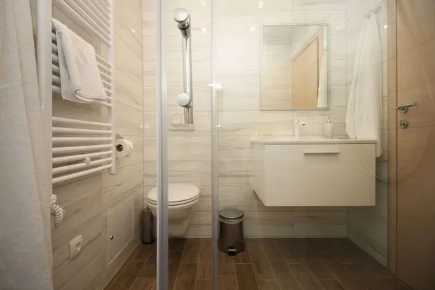 Studio (Pojisanska street 13)