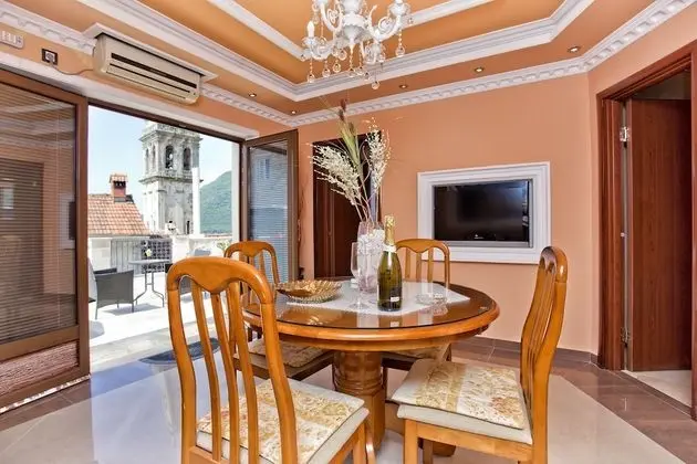 Panoramic Apart Daire, Deniz Manzaralı