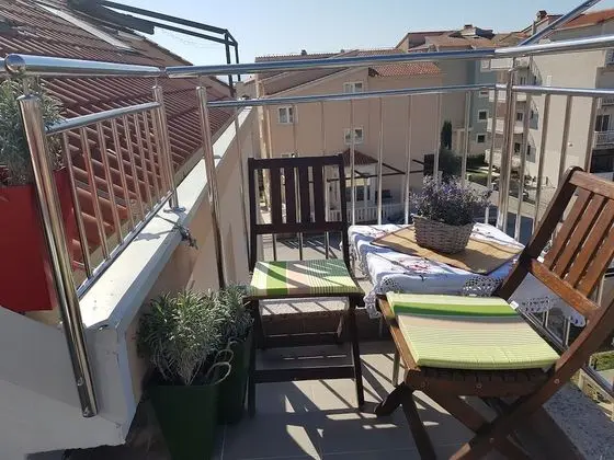 Apart Daire (Potkrovlje)