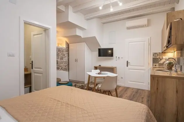 Stüdyo (Studio - Ground Floor)