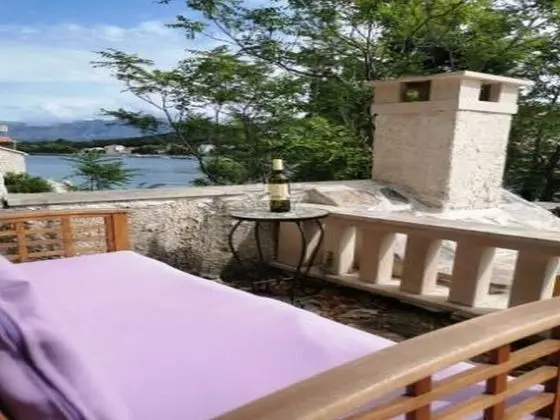 Stüdyo (Studio Apartment with Terrace)