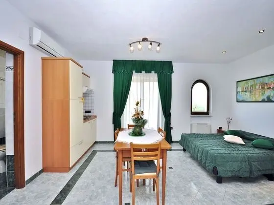 Apart Daire, 1 Çift Kişilik Yatak