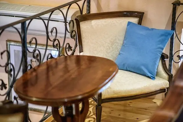 Royal Apart Daire, 1 Büyük (Queen) Boy Yatak ve Çekyat (Apartments Amoret - Royal One Bedroom)