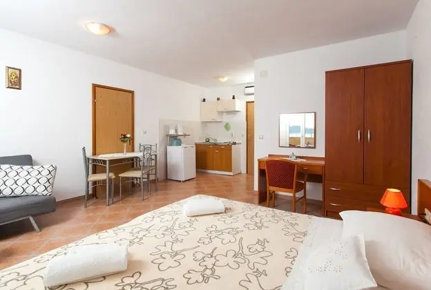 Stüdyo, Deniz Manzaralı