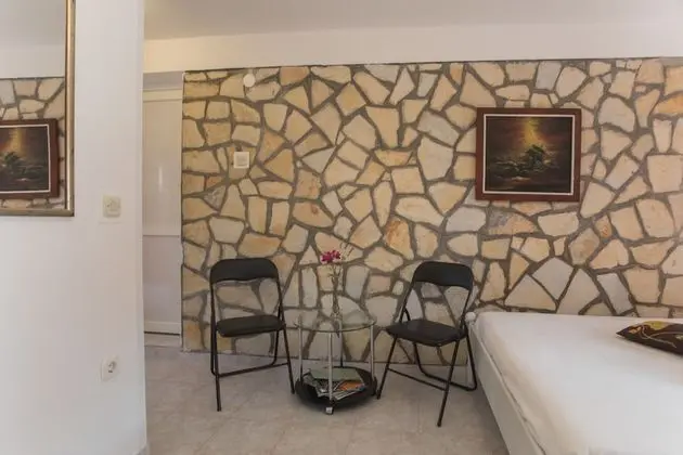 Economy Stüdyo, Avlu Manzaralı