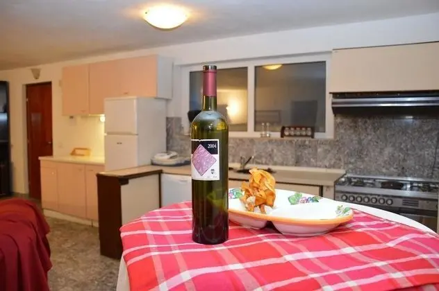 Apart Daire, 4 Yatak Odası, Havuz Manzaralı