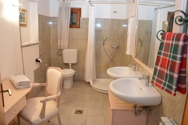 Apart Daire, 4 Yatak Odası, Havuz Manzaralı