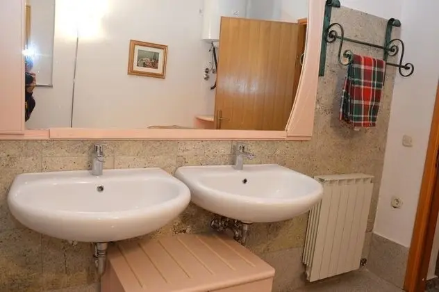 Apart Daire, 4 Yatak Odası, Havuz Manzaralı