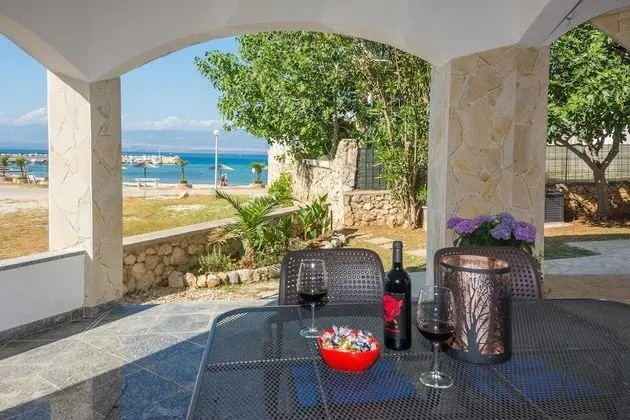 Economy Apartment A2