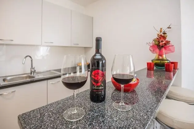 Economy Apartment A2