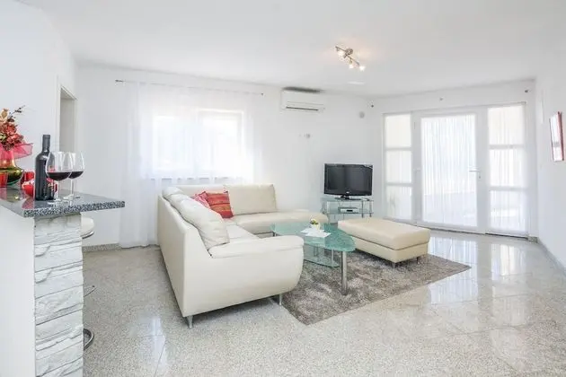 Economy Apartment A2