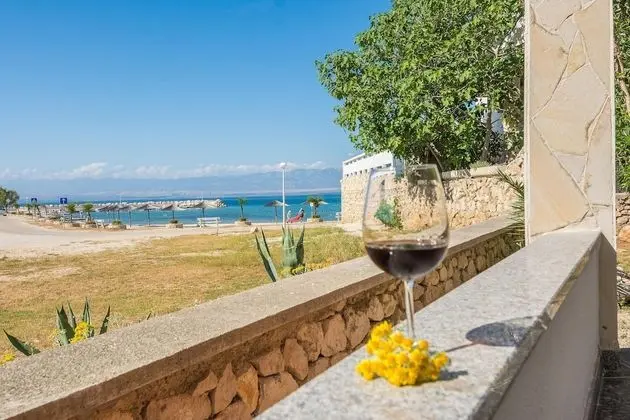 Economy Apartment A2