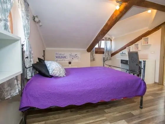 Apart Daire (Two bedroom Apartment with Balcony an)