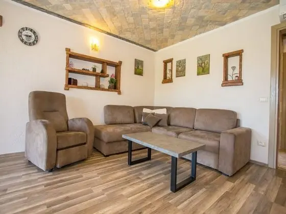 Apart Daire (Two bedroom Apartment with Balcony an)