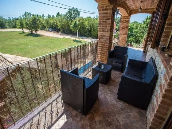 Apart Daire (Two bedroom Apartment with Balcony an)