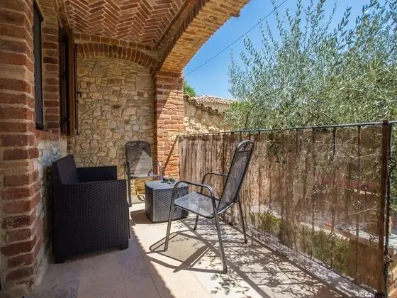 Apart Daire (Two Bedroom Apartment with Terrace an)