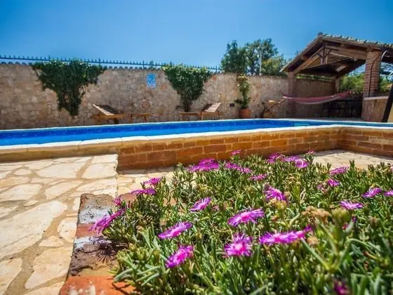 Apart Daire (Two Bedroom Apartment with Terrace an)