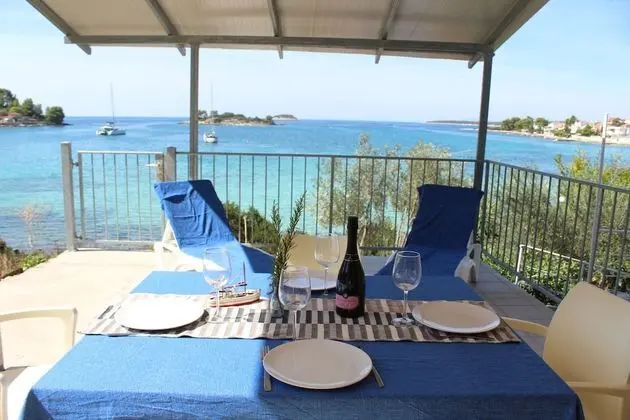 Apart Daire, Teras, Deniz Manzaralı (Ground Floor)