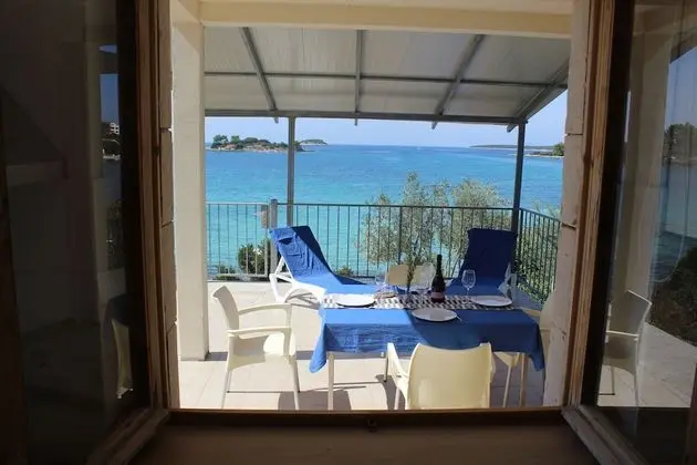 Apart Daire, Teras, Deniz Manzaralı (Ground Floor)