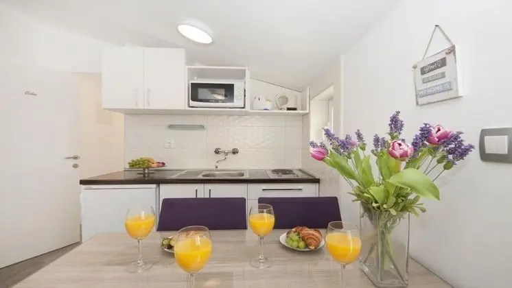 Apart Daire (1 Bedroom Apt with Terrace n Sea View)