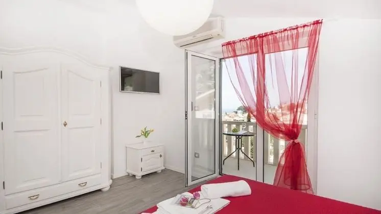 Apart Daire (1 Bedroom Apt with Terrace n Sea View)