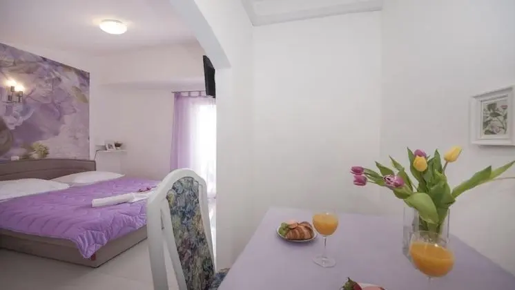 Stüdyo (Studio Apt with Terrace and Sea View)