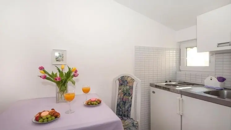 Stüdyo (Studio Apt with Terrace and Sea View)