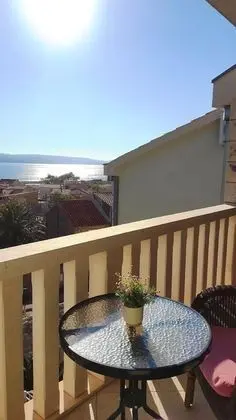 Stüdyo (Studio Apt with Terrace and Sea View)