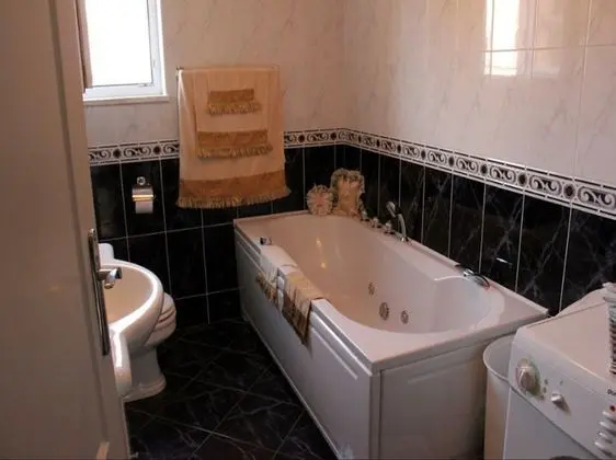 Apart Daire (Two bedroom apartment with balcony an)