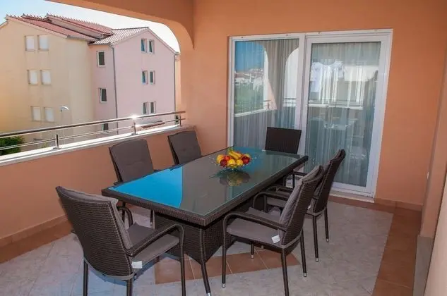 Apart Daire (Luxury 3 Bedroom Apt with Terrace)