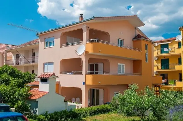 Üç Kişilik Oda (Triple Room with Terrace)