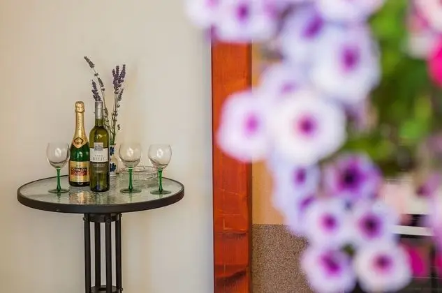 Üç Kişilik Oda (Triple Room with Terrace)