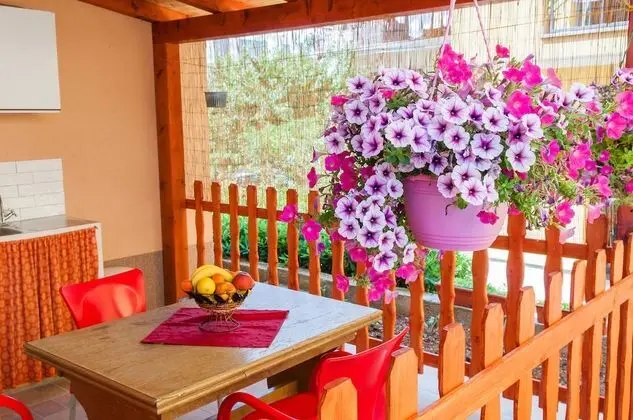 Üç Kişilik Oda (Triple Room with Terrace)