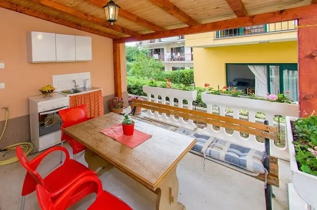 Üç Kişilik Oda (Triple Room with Terrace)