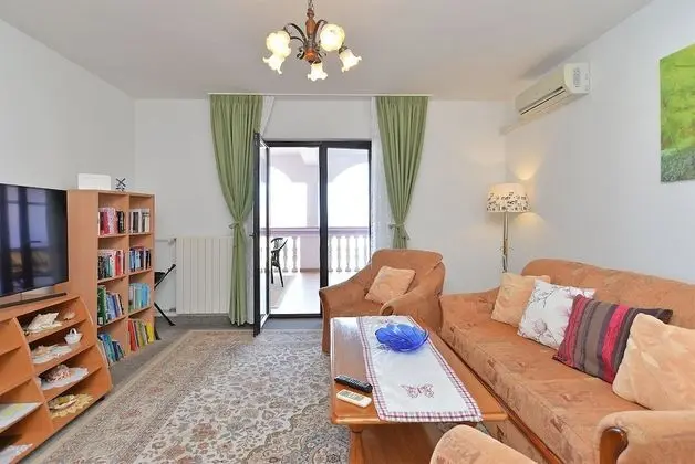 Apart Daire, 2 Yatak Odası (1223/11184)