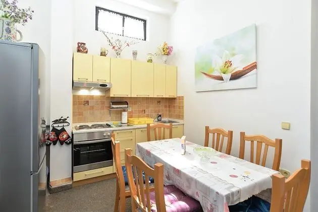 Apart Daire, 2 Yatak Odası (1223/11185)