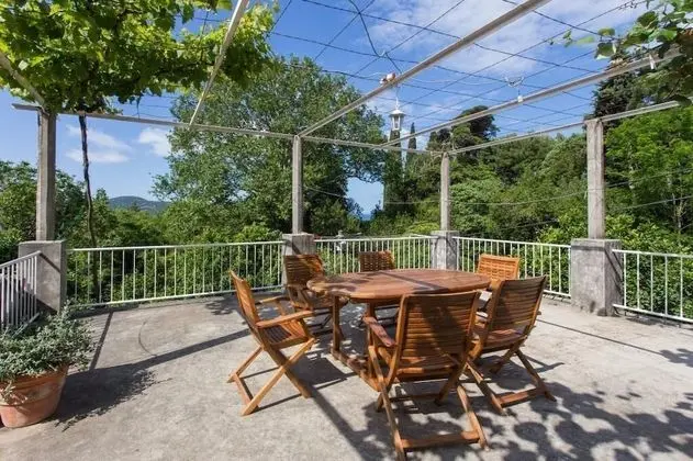 Apart Daire (One-Bedroom Apartment with Balcony an)