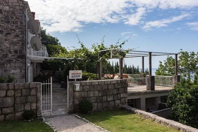 Stüdyo (Studio Apartment with Balcony)
