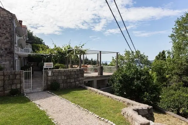 Stüdyo (Studio Apartment with Balcony)