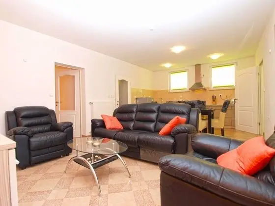 Apart Daire, 2 Yatak Odası (1420/13286)