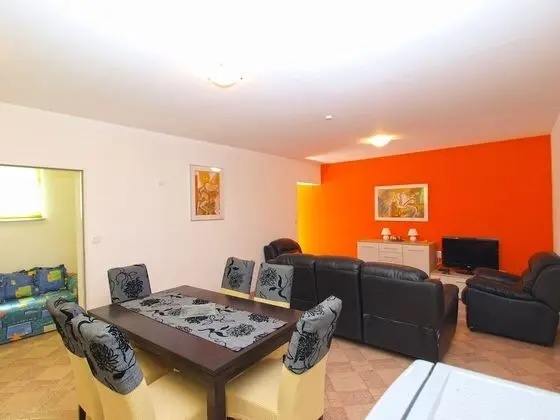 Apart Daire, 2 Yatak Odası (1420/13286)