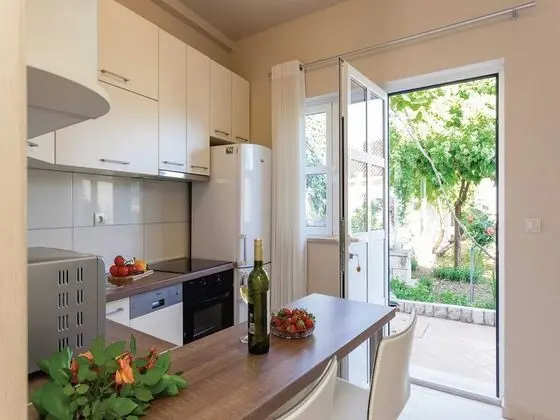 Apart Daire (One bedroom apartment with terrace an)